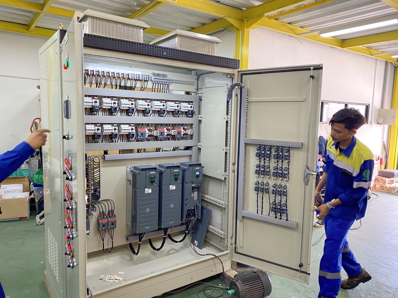 Panel db stp seinvestama 2 - electrical & industrial supplier - system integrator - service & maintenance subcontractor