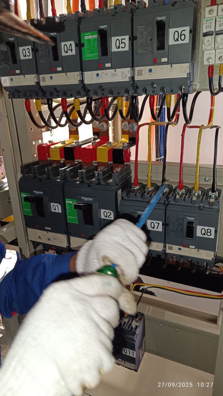 Maintenance panel lv industri