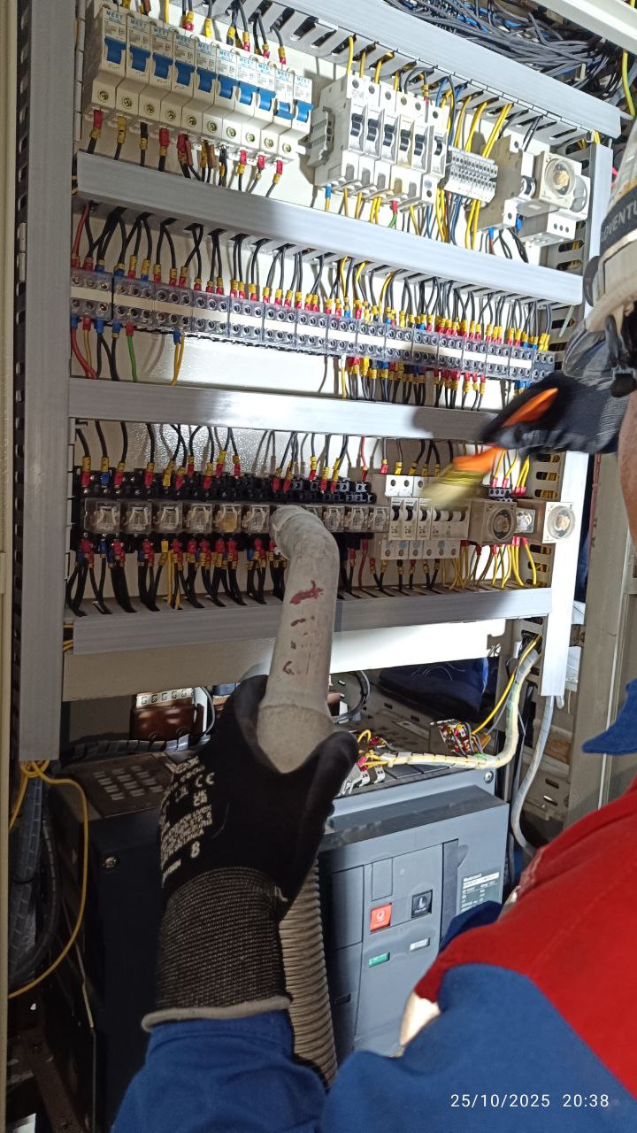 Cleaning panel lvmdp