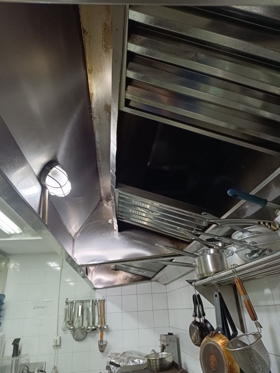 Kitchen exhaust cleaning